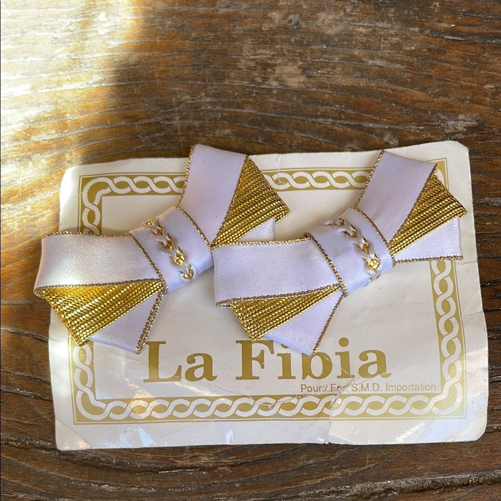 Vintag La Fibia Gold and White Bow Clips